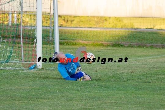 20220729 Freundschaftsspiel zw. FC Stammtisch Schatz vs FV Maler